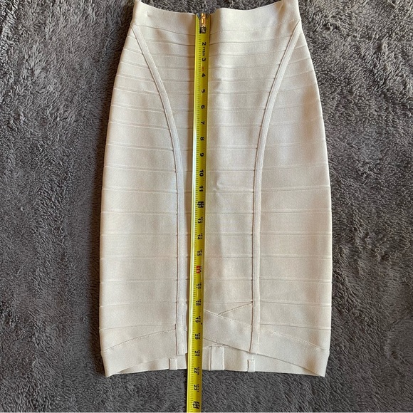 Herve Leger XXS Off-White Ivory Bandage Skirt - Picture 4 of 6